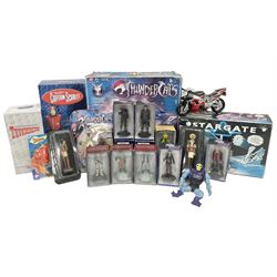 Miscellaneous toys to include Robert Har