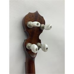 Deering seventeen-fret tenor banjo with cast metal body, serial no.H275, L79cm overall; in fitted hard carrying case