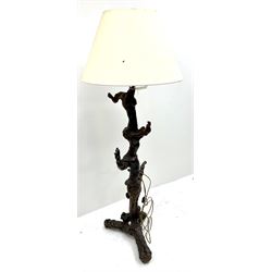 Naturalistic root wood standard lamp with shade, H125cm (measurement excluding fitting and shade)