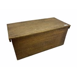 Small 18th century boarded oak box enclosed by hinged lid