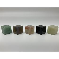Fifteen cube mineral specimens, each cut and polished to highlight natural formations, including tiger eye, black obsidian, green aventurine, rose quartz, opalite, rhodonite etc, H2cm 