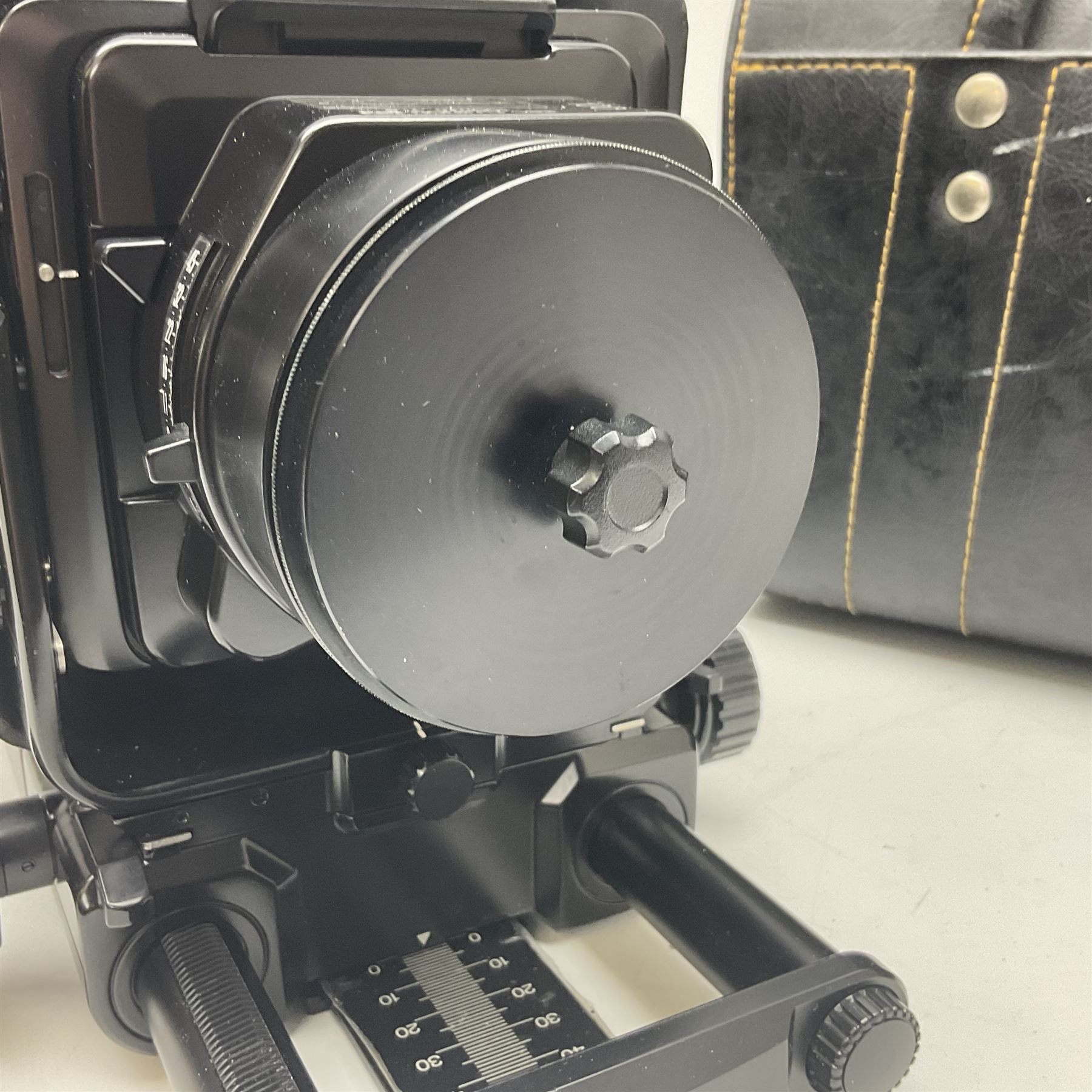 Fuji GX680 camera body with 8x6 film back, serial no. 702610, with 'Fuji EBC Fujion 100mm f4.0' lens, in leather case