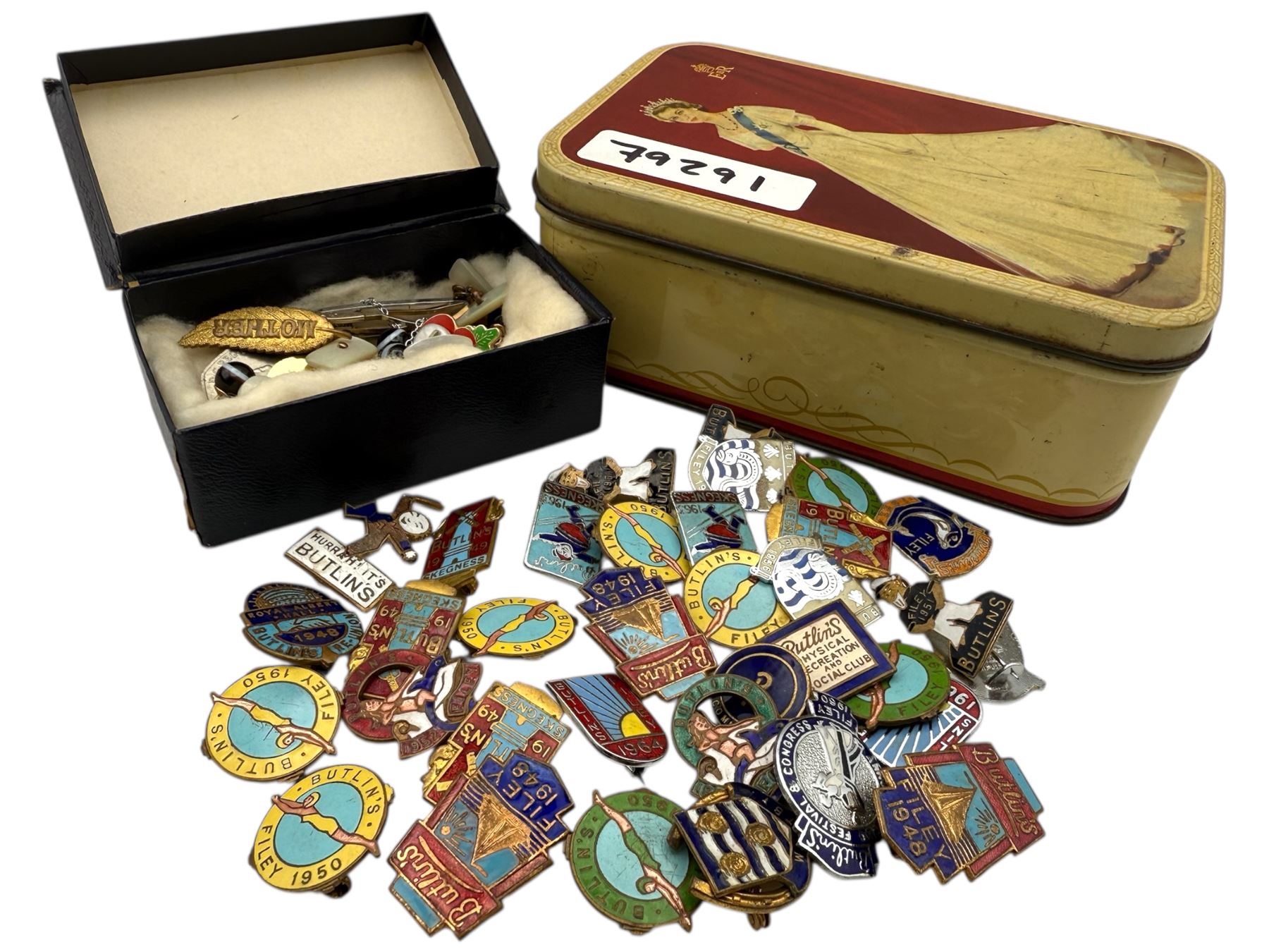 Collection of Butlins enamel pin badges, mostly 1940s/50s Filey examples, together with other enamel pins and costume jewellery
