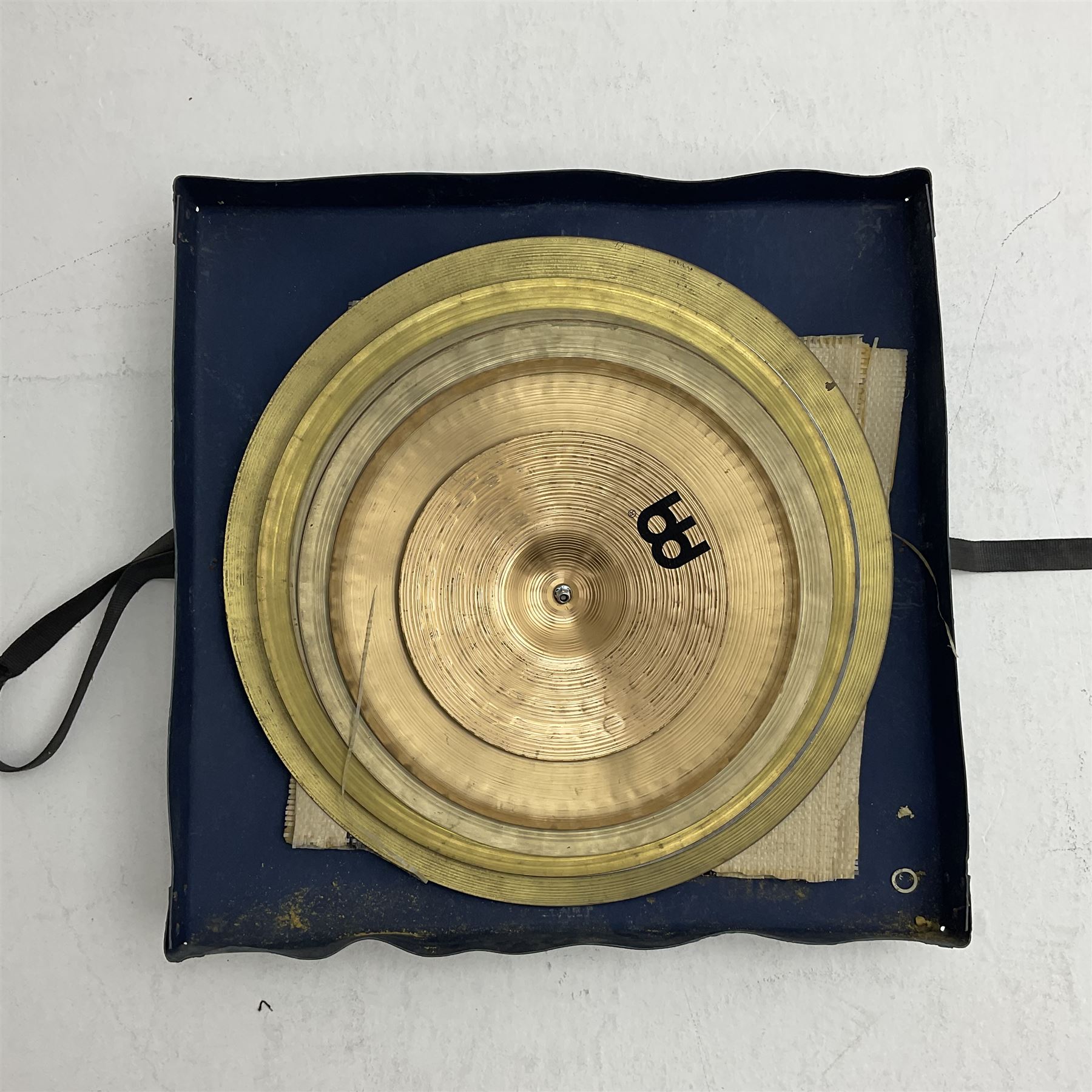 Graduated set of nine drum kit cymbals comprising Pearl 51cm (20