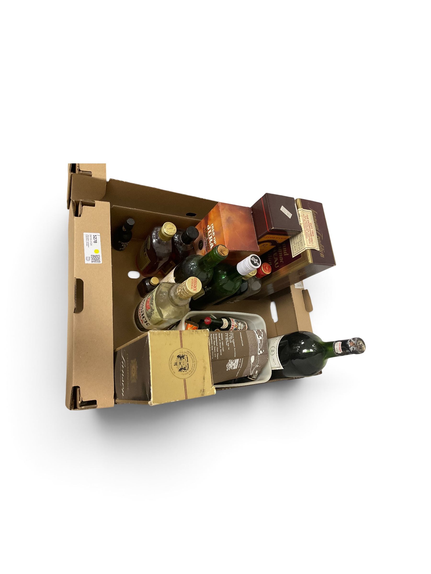 Mixed alcohol, including Glenmorangie 10 year old whisky, Jura whisky, Lanson champagne etc various contents and proof 