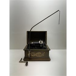 Early 20th century Edison Standard phonograph, with lift-off oak cover, Serial No S160855, brass horn, W25cm