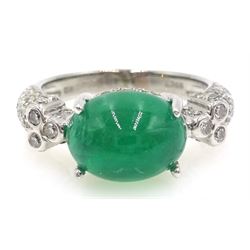  18ct white gold cabachon emerald and diamond shoulder ring stamped 18k  