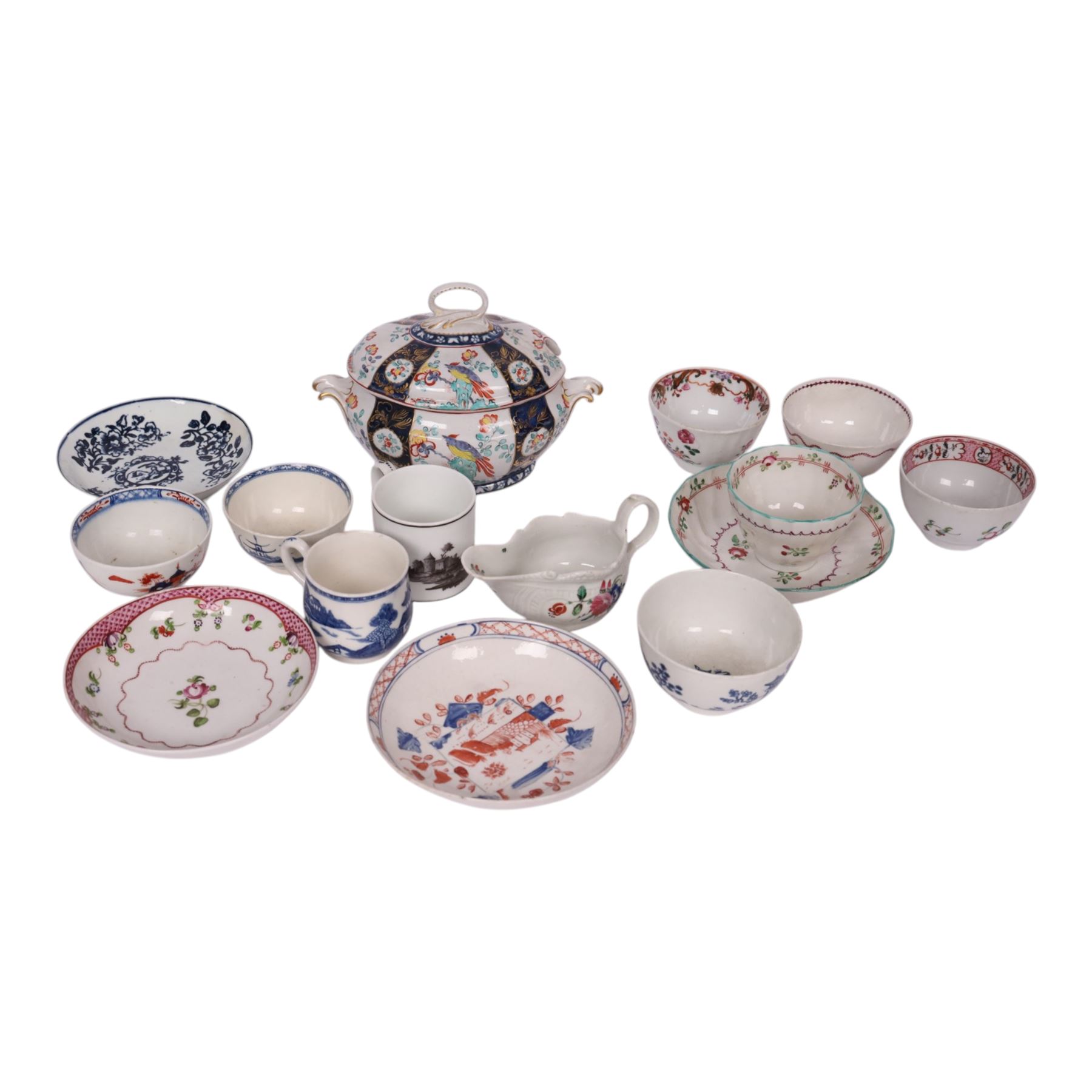Collection 18th century and later English porcelain, including Worcester tea bowl in cannonball pattern, a custard cup, New Hall tea bowls and saucers and similar 