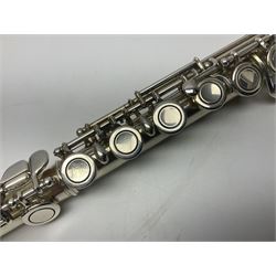 Buffet Crampon & Co Cooper Series II silver plated flute, serial no.020804739; in fitted hard case and outer carrying case