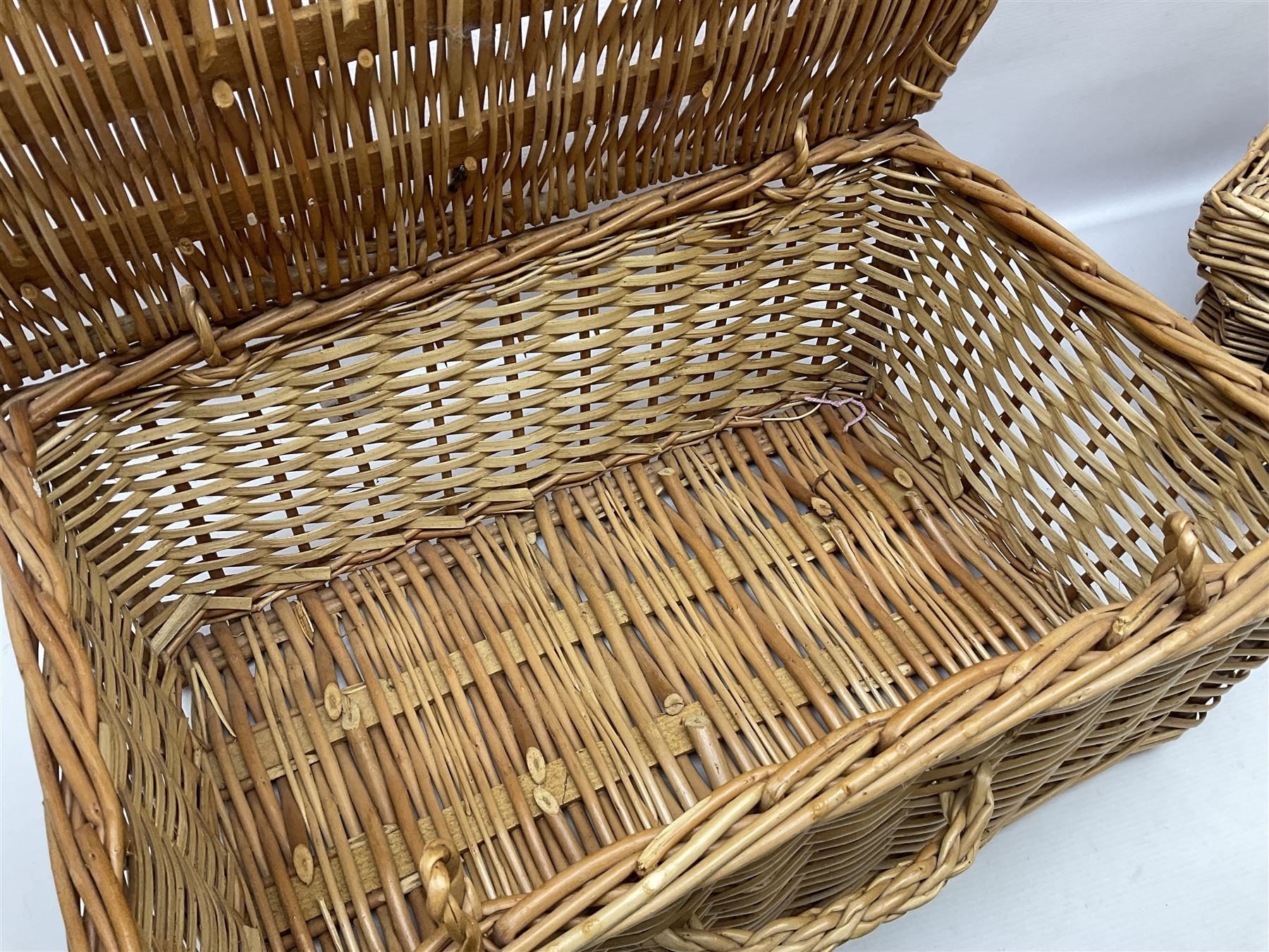 Chatsworth box easel, together with a Reeves table easel, collection of Wentworth jigsaw puzzles and two picnic baskets