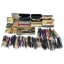 Large quantity of fountain and calligraphy pens, to include examples by Parker, Waterman, Platignum, Universal and Osmiroid, together with a selection of nibs