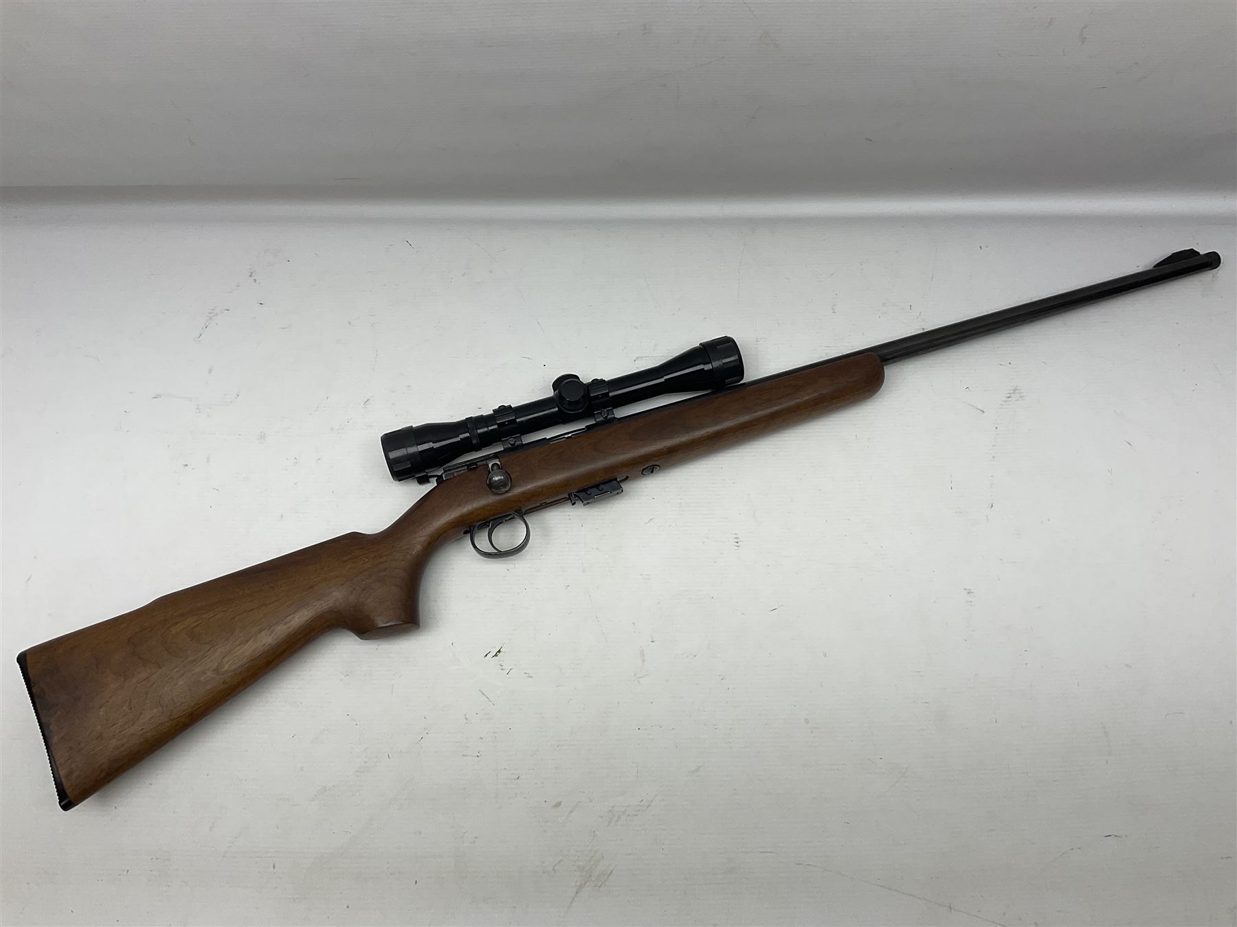 FIREARMS CERTIFICATE REQUIRED - BSA Supersport 5 bolt-action .22 LR rim-fire rifle with five-shot magazine, the 58.5cm (23