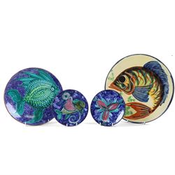 Large mid-20th century Spanish Puigdemont studio pottery charger, depicting a stylised fis...