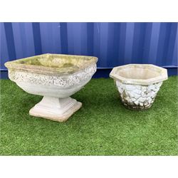 Composite stone garden urn planter (53cm x 53cm, H43cm), and a textured composite stone garden planter  - THIS LOT IS TO BE COLLECTED BY APPOINTMENT FROM DUGGLEBY STORAGE, GREAT HILL, EASTFIELD, SCARBOROUGH, YO11 3TX