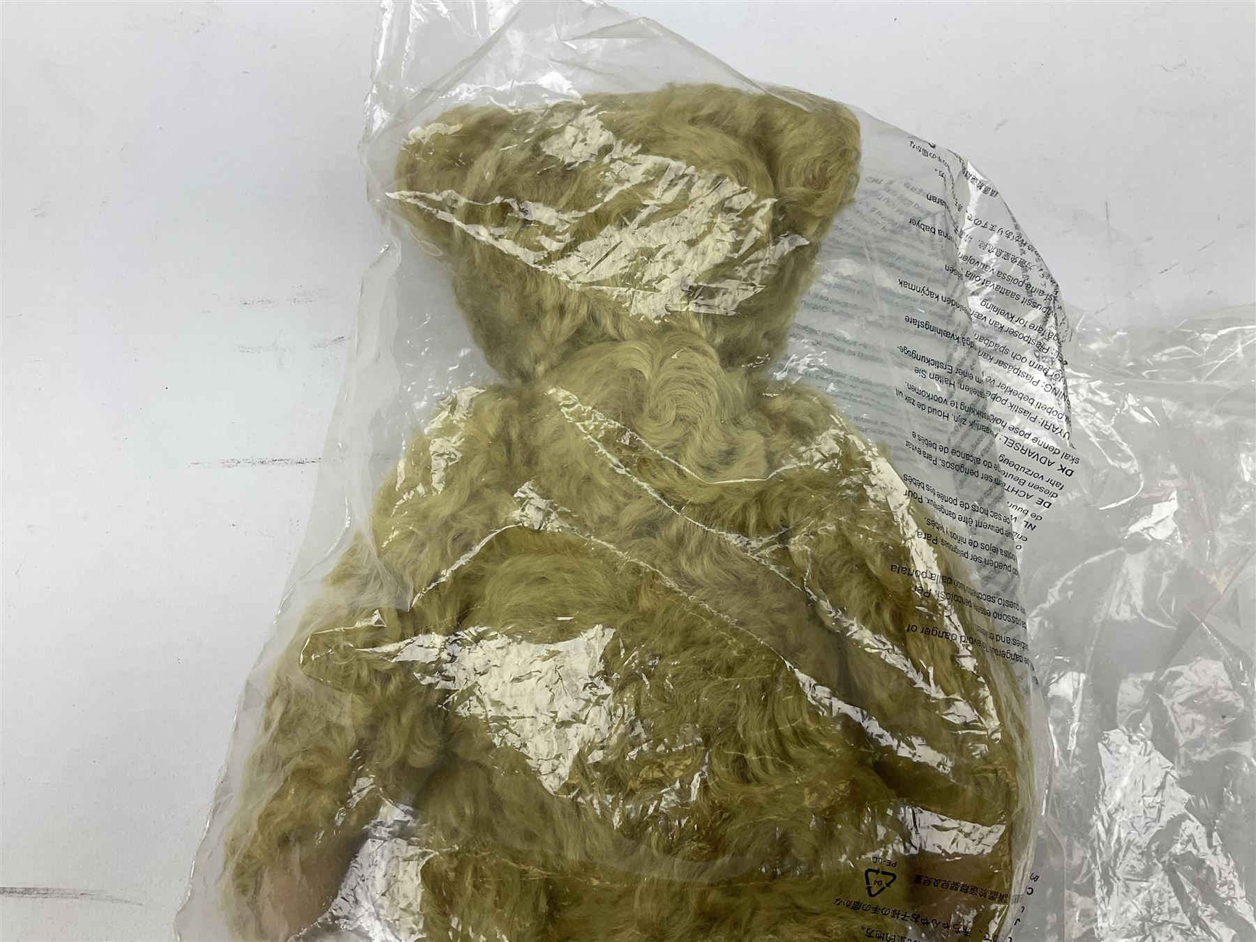 Modern Steiff 'Classic 1920 teddy bear' No.000737 with growler mechanism H35cm; unboxed but has labels