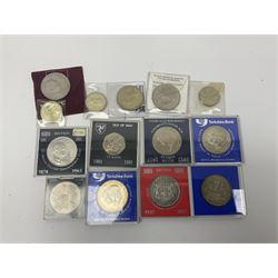 Mostly commemorative coinage, including commemorative crowns, 1951 Festival of Britain crowns, King George V 1935 crown, King George VI 1937 crown, Queen Elizabeth II 2001 one ounce fine silver Britannia on card etc