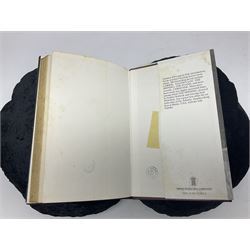 Stephen King; Carrie, Doubleday & Company, New York 1974 and Carrie, New English Library, Kent 1974 