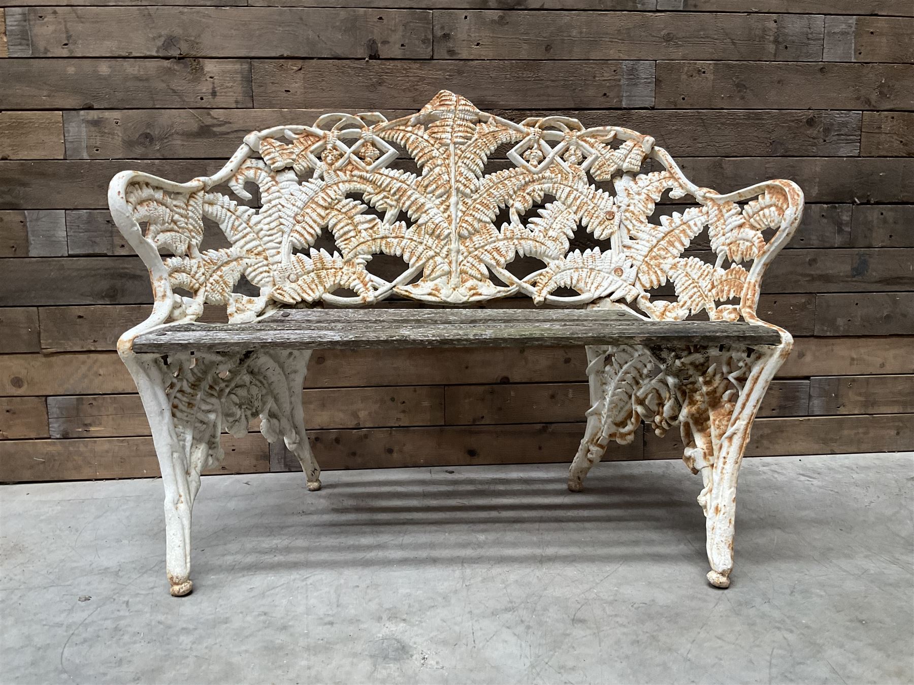 19th century cast iron Coalbrookdale design garden bench, elaborate fern leaf motif, slatted timber seat 