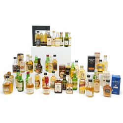 Collection of mixed miniature whisky, to include Glenmorangie 10 years old, Highland Park ...