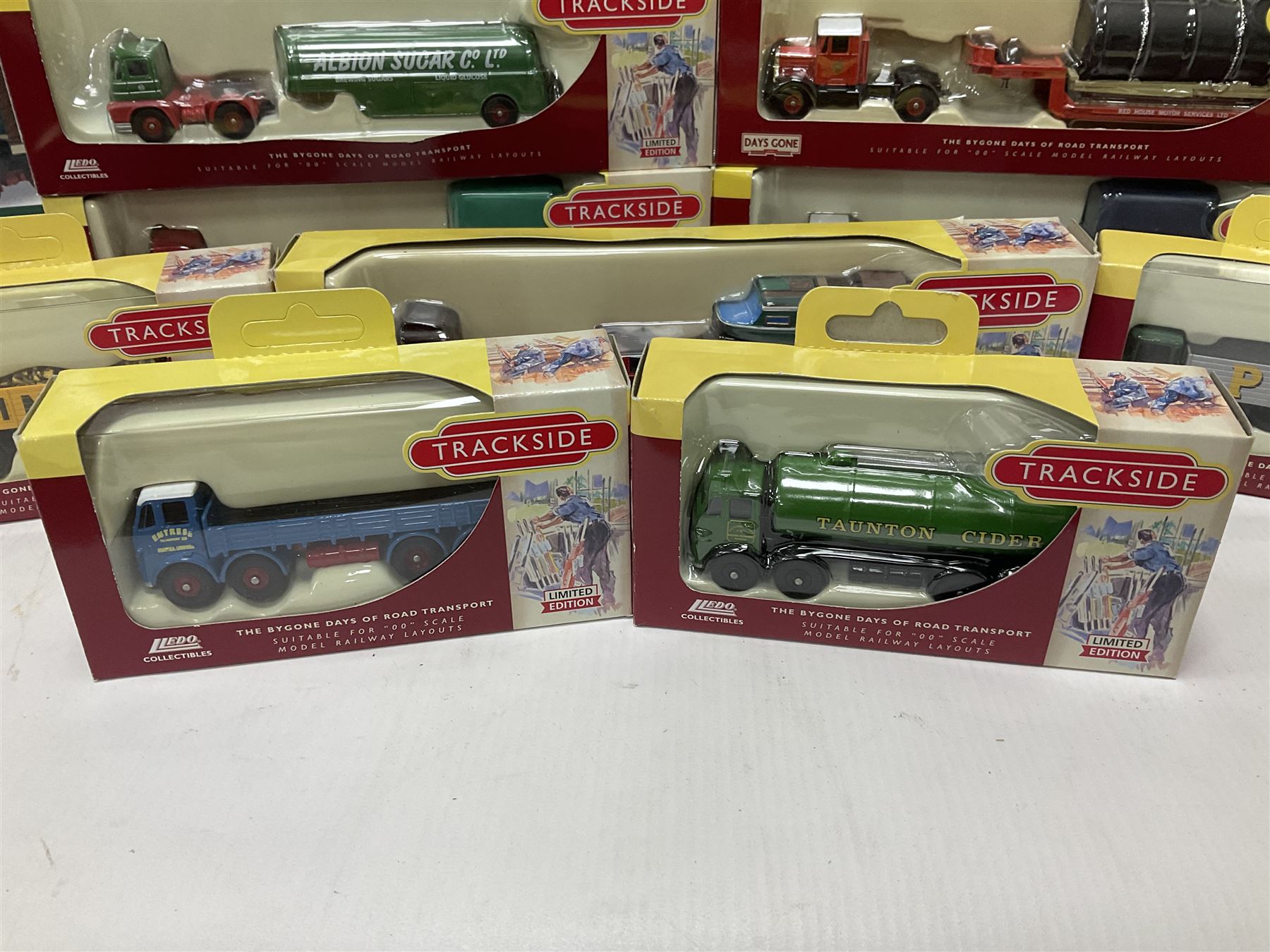 Corgi | Toys & Models | 98616 Corgi | Toys & Models | 98616