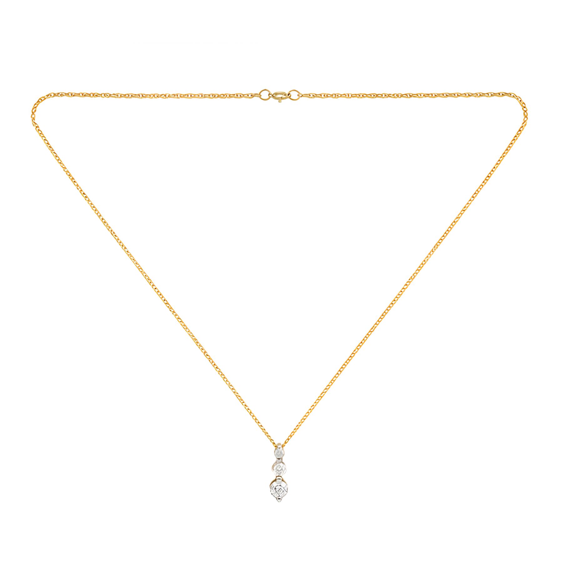 18ct gold diamond pendant necklace, set with three graduating round brilliant cut diamonds, total diamond weight 0.25 carat