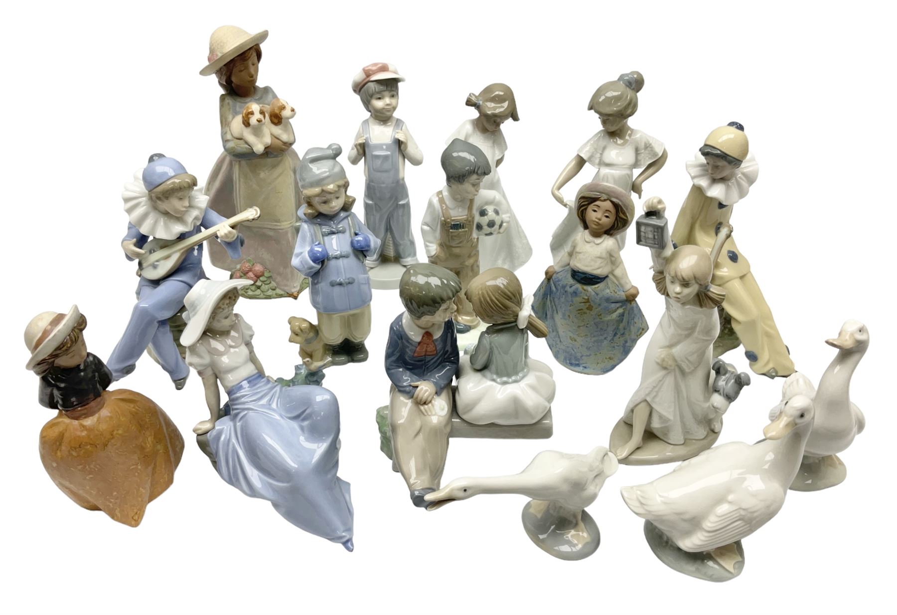 Fourteen Nao figures | Antiques, Collectables, Ceramics & Small Lots | 62909