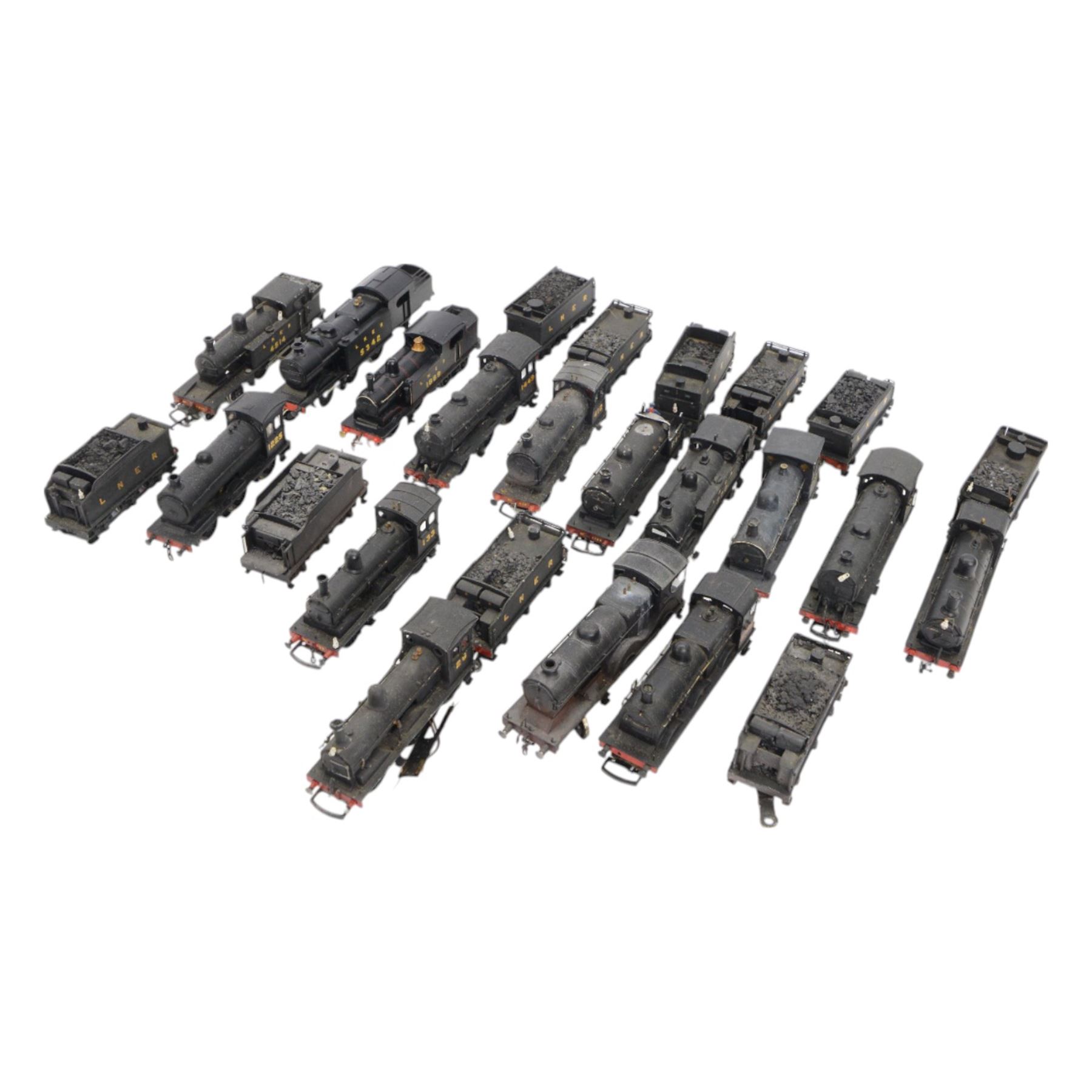 Fifteen 00 gauge kit built locomotives and ten kit built tenders