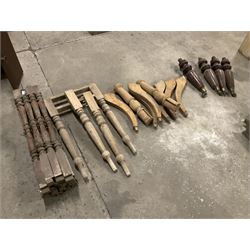 Set of four turned mahogany supports wit