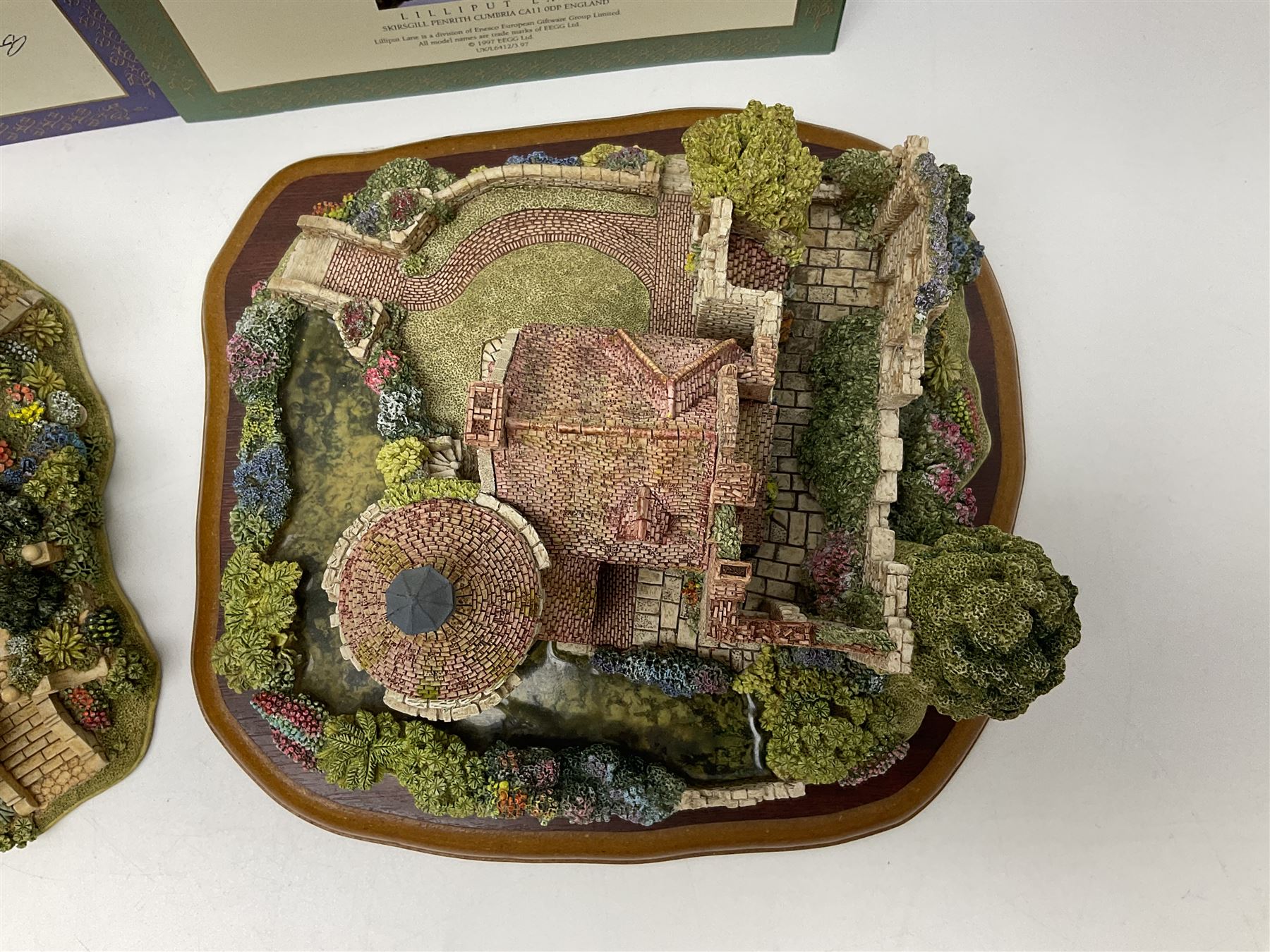 Two Lilliput Lane comprising Scotney Castle Garden limited edition