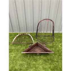 Pair of hay racks and triangular shape cast iron planter - THIS LOT IS TO BE COLLECTED BY APPOINTMENT FROM DUGGLEBY STORAGE, GREAT HILL, EASTFIELD, SCARBOROUGH, YO11 3TX