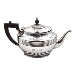 Victorian silver teapot by Henry Stratford, Sheffield 1895, approx 16.5oz