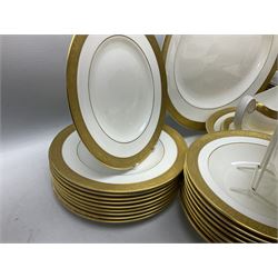 Wedgwood Ascot pattern part tea and dinner service, comprising eleven dinner plates, ten small dinner plates, nine bowls, eight dessert plates, seven saucers, nine tea cups, sauce boat and stand, milk jug, two twin handled soup bowls, serving dish and meat platter (60)