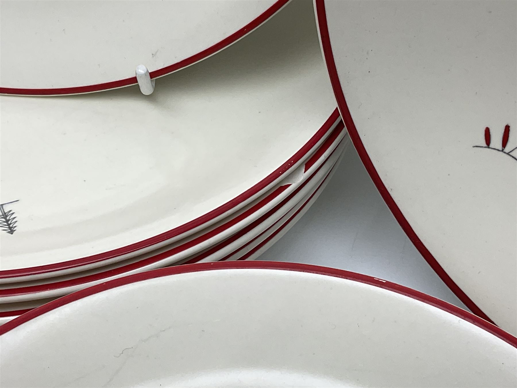 Crown Devon Stockholm patterned tea and dinner wares, to include, five teacups and saucers, milk jug, open sucrier, six dessert plates, six side plates, six dinner plates, serving platter, etc (42)