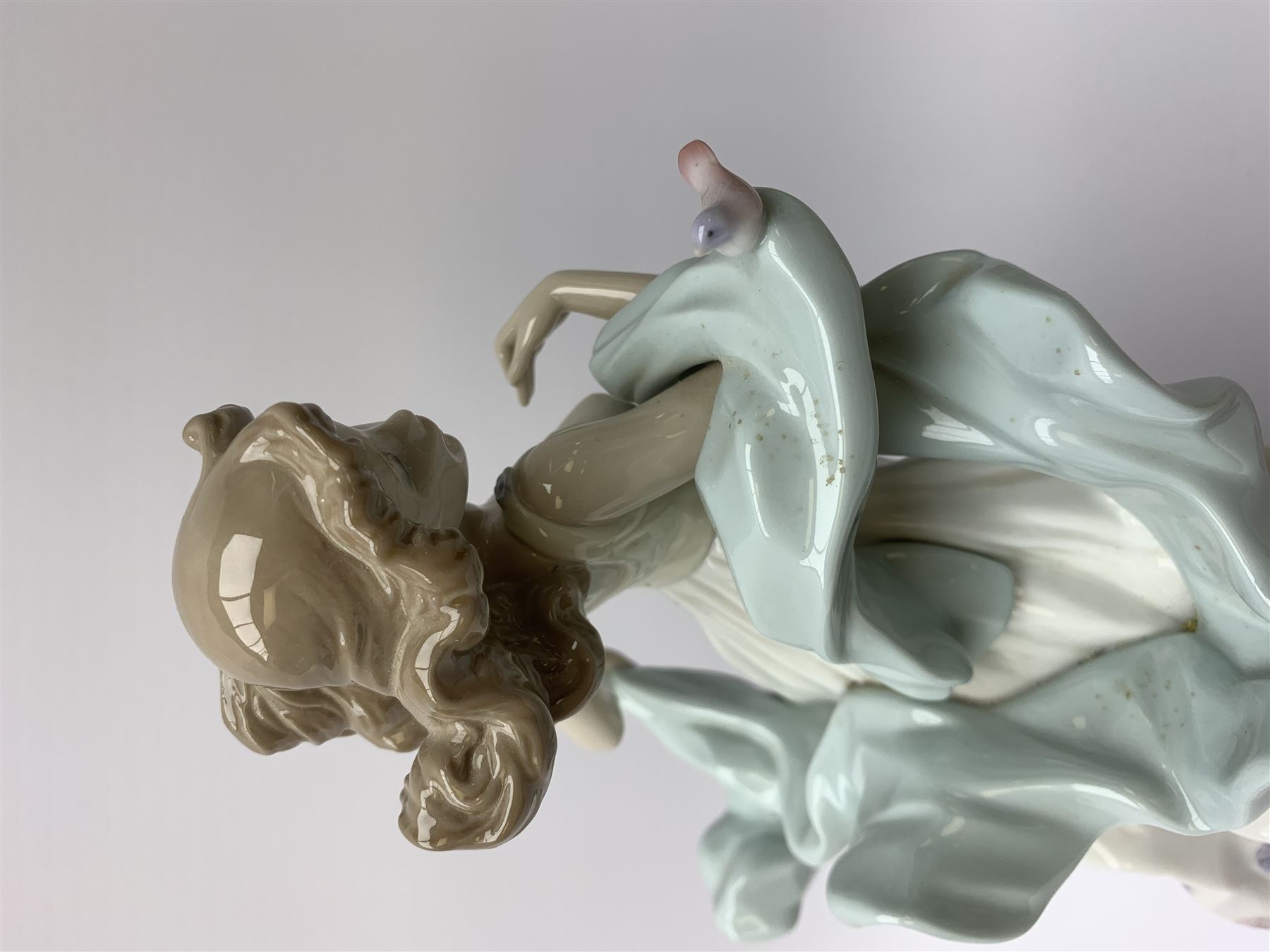A Lladro figure, Summer Serenade 6193