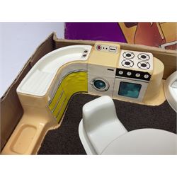 Palitoy Pippa's Apartment with split-level lounge-kitchen, bedroom and bathroom and two dolls: boxed