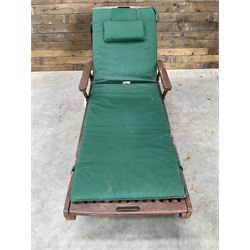 Technique hardwood garden lounger