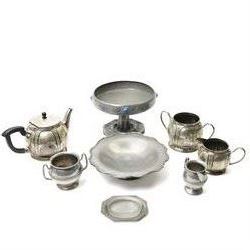 Early 20th century Arts & Crafts fruit dish by Walter Somerfield of the Leicester Art Scho...