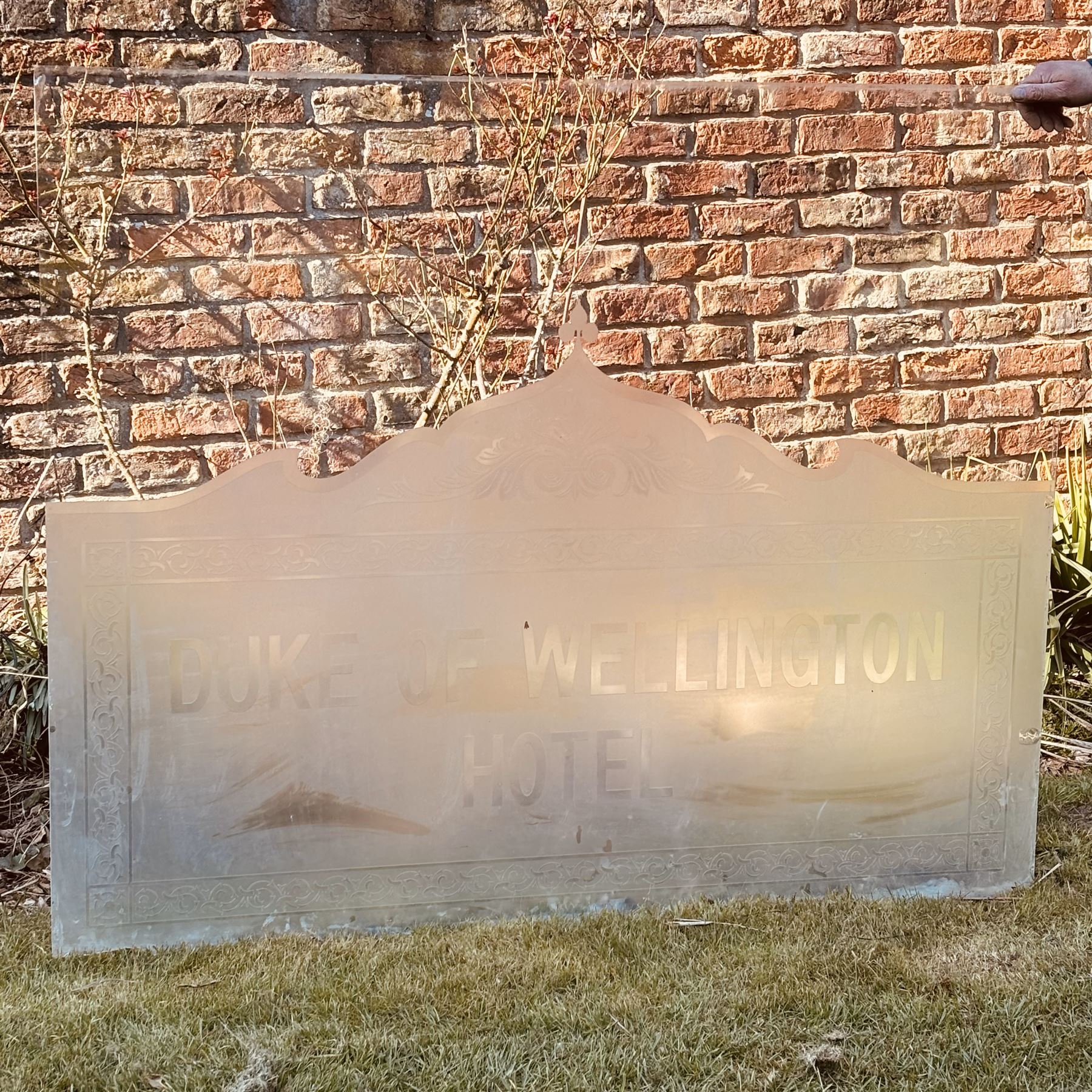 Edwardian etched and cut glass window panel, ex Duke of Wellington Hotel, York. 107cm x 70cm.  - COLLECTION BY APPOINTMENT FROM: The White House, Thirsk Road, Easingwold, York, YO61 3NF - CALL 01723 507111 TO ARRANGE