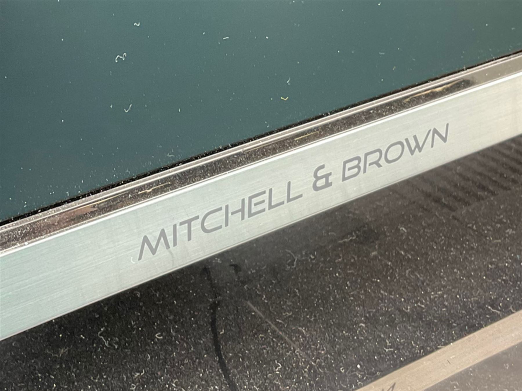 Mitchell and Brown JB-32SM1811 and a Panasonic Blu-ray player