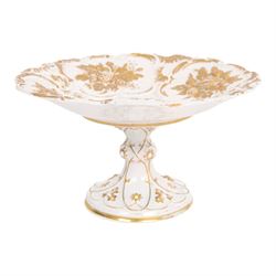Meissen tazza, decorated with gilt fruit and foliage, H13cm