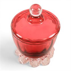Victorian oil lamp, with etched shade with fluted rim, above a cranberry reservoir, on twisted brass pedestal and decorative base, together with cranberry glass jar, lamp H72cm 