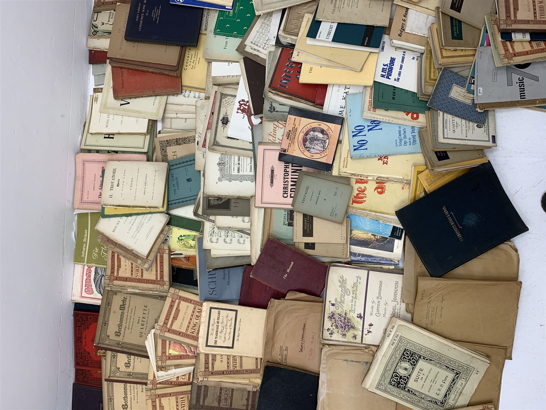 Steinway & Sons - late 19th century figured walnut upright piano, iron framed and overstrung, model no. 56174 circa. 1886, W154cm, H137cm, D70cm, together with a quantity of sheet music