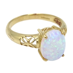  9ct gold single stone oval opal ring, hallmarked  