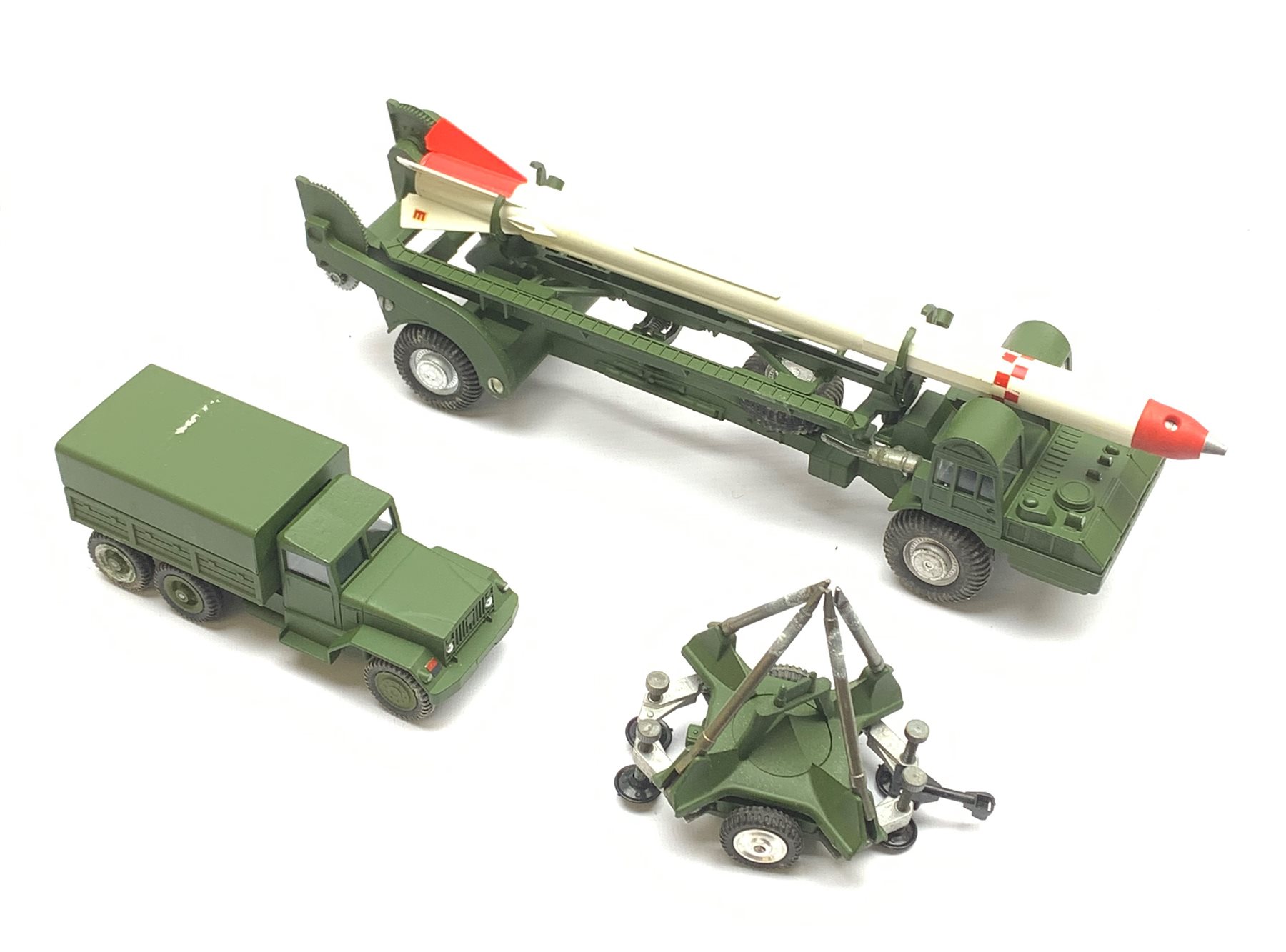 Corgi - Major Gift Set No.9, 'Corporal' Missile, Erector Vehicle, Launcher and Tow Truck, boxed with internal packaging and paperwork, near mint condition with some paint loss to roof of tow truck