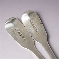 Pair of George IV silver fiddle pattern sauce ladles London 1825 Maker Charles Eley