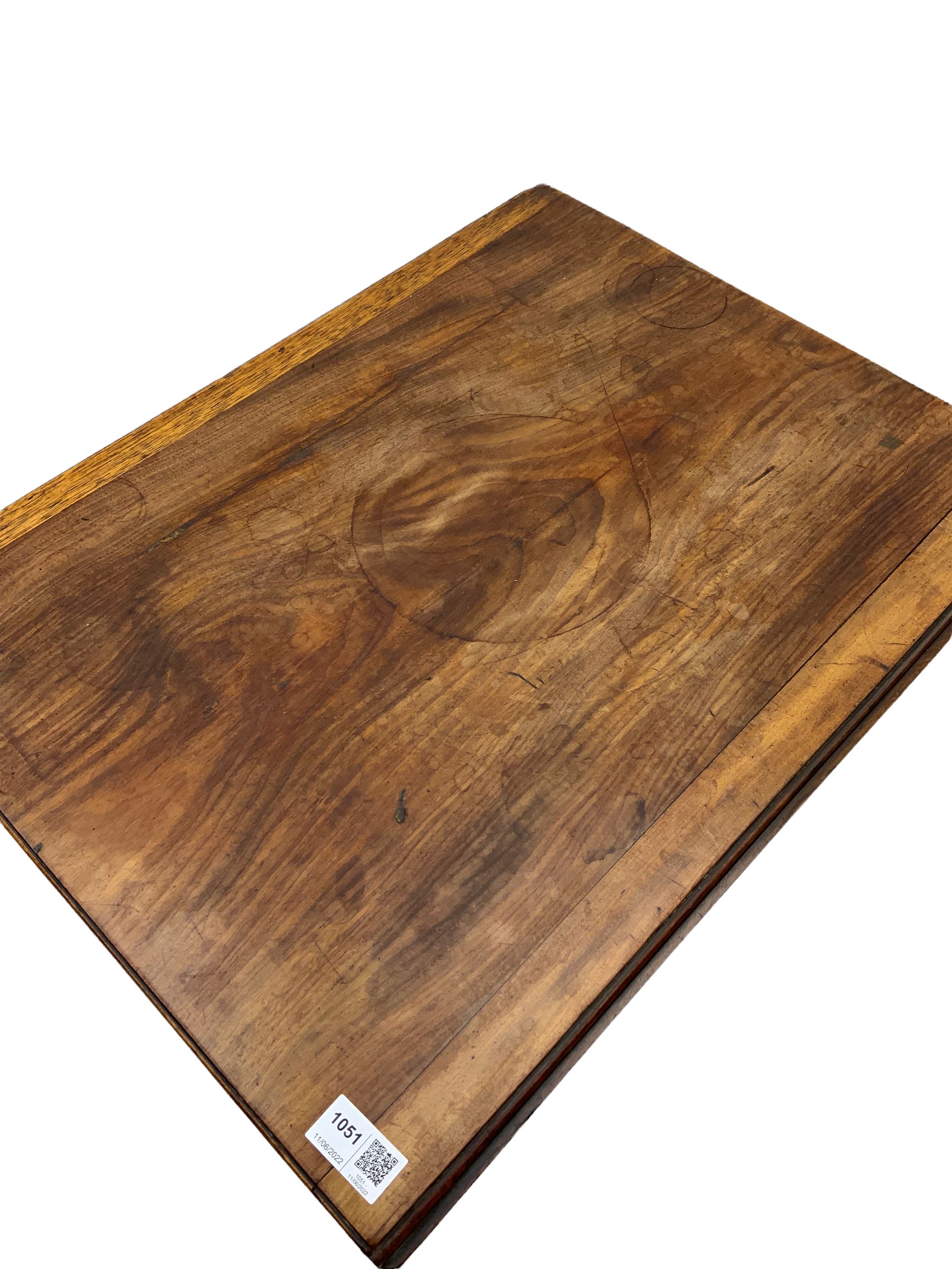 Georgian mahogany pedestal table, drop leaf top, two drawers, quatrefoil base