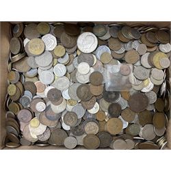 Great British and World coins, including pennies, sixpences and other pre-decimal coinage, commemorative crowns, pre-Euro coinage, United States of America 1972 one dollar coin etc