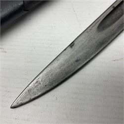 WWI British 1907 pattern bayonet, the 43cm fullered blade by Wilkinson with various marks to the ricasso; in leather covered scabbard numbered 294 to the throat and stamped M/58 L58.5cm overall