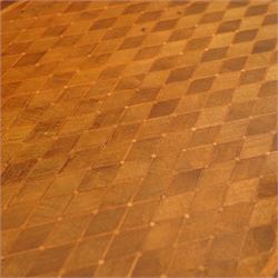 Late 19th-century Louis XV-style marquetry and gilt bronze-mounted kidney-shaped writing table, of serpentine form, top finely veneered with a trellis parquetry pattern, within a gilt bronze moulded edge, above a shaped frieze fitted with a central drawer flanked by two short drawers, similarly inlaid side and legs, knees with gilt bronze foliate mounts and cabriole legs terminating in gilt bronze sabots