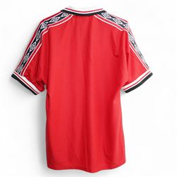 Manchester United 1998/99 treble winning squad Umbro shirt with signatures in silver pen and with certificate